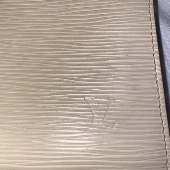 Louis Vuitton clutch - Picture 2 of 15